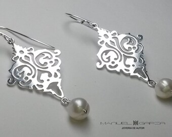 Extravagant Nuance Earrings