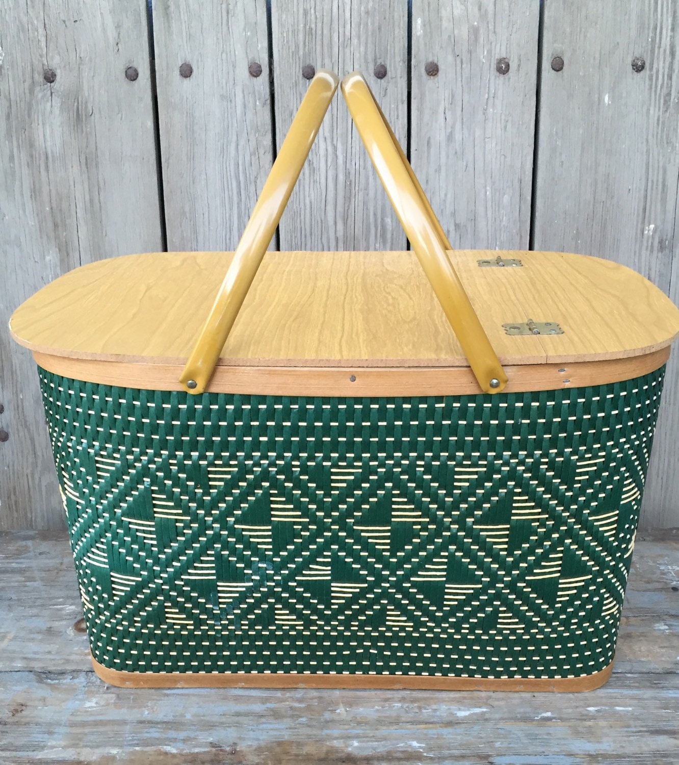 Vintage green picnic basket, hawkeye wicker picnic basket Haute Juice