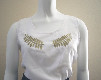 embroidered Vintage sleeveles blouse