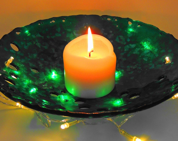Round Emerald green fused glass dish. Ornamental bowl. Decorative glassware. Wedding anniversary, birthday, housewarming, leaving gift.