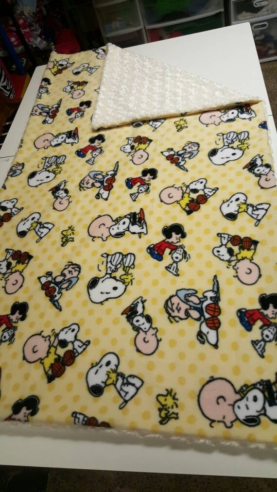Fleece Peanuts blanket by AmyKlahnDesigns on Etsy