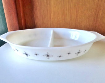 Pyrex Compass Promotional Divided Casserole ~ No Lid 1-1/2 Quarts - Excellent Mint Condition - Free Shipping