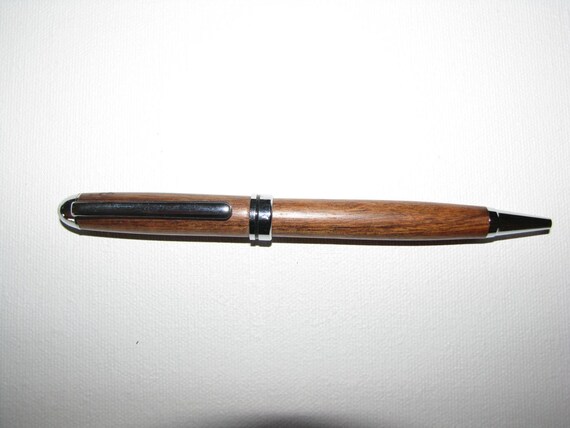 Custom writing pens