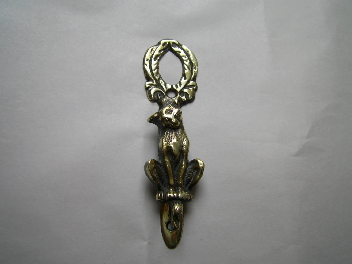 VINTAGE brass DOOR KNOCKER sitting cat