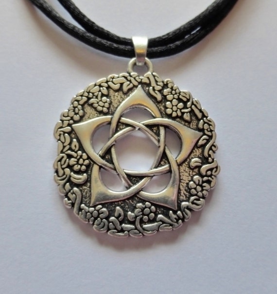 Silver Pentacle Of The Goddess Pendant Pentagram