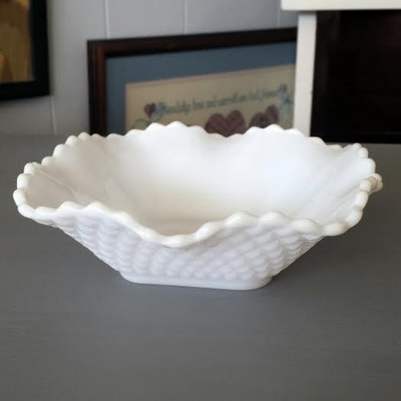 Vintage Milk Glass Bowl White Candy Dish Glass Serving Dish 2727