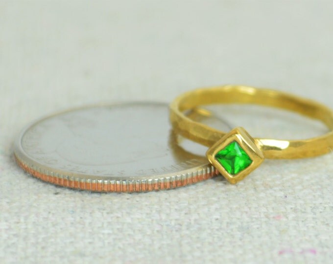 Square Emerald Ring, Gold Filled Emerald Ring, Mays Birthstone, Square Stone Mothers Ring, Square Stone Ring, Gold Emerald Ring