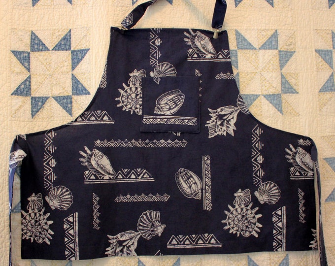 Family Apron Set: Adult and Kid White and Navy Hawaiian Shell Print Aprons. Mom or Dad and Mini Me Summertime BBQ Cooking Apron Set