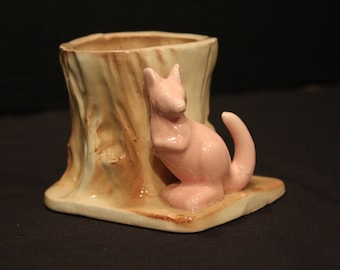 Vintage Morton 1940's Art Pottery Planter / Vase Pink Kangaroo Tree Stump, Kangaroo Love, Winnie the Poo's Roo (P027)