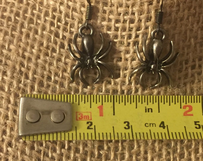 Spider earrings