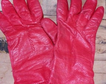 Vintage Red Soft Leather Gloves..Lined for Winter Wear..Sz 8