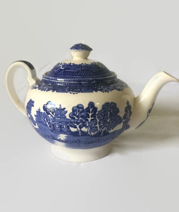 Alfred Meakin Old Willow Teapot Vintage c1930s Blue and White