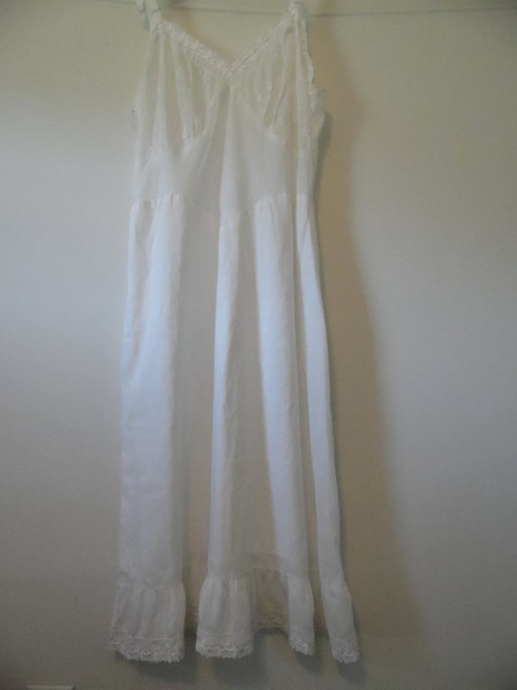 Vintage Sears Charmode White Eyelet Full Dress Slip/Nighty