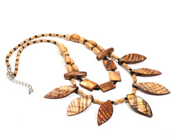 Necklace mother of Pearl