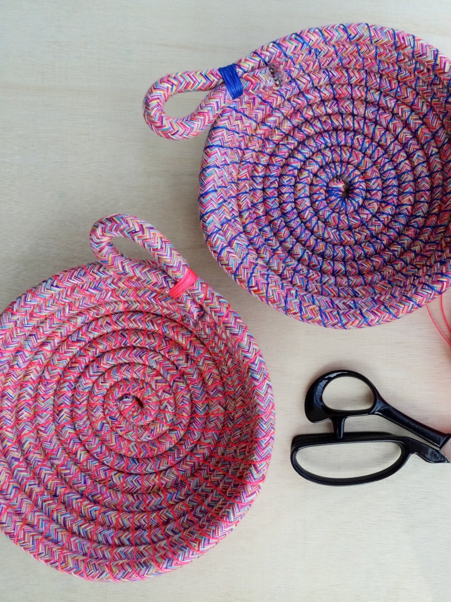 Coil rope bowl tutorial and materials. Woven rope basket