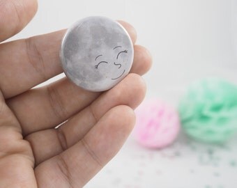 Pinback Button 1.25" - Moon illustration- Pin/Badge- by Princesse aux bidouilles