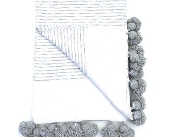 Moroccan Cotton Pom Pom Blanket