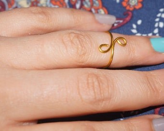Pretty wire midi ring Gold Ring Worldwide Shipping