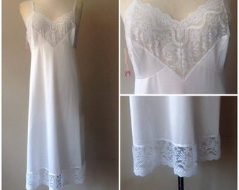 Women's Plus Size Long Skirt, Lace Trim Above Knee Half Slip Underskirt