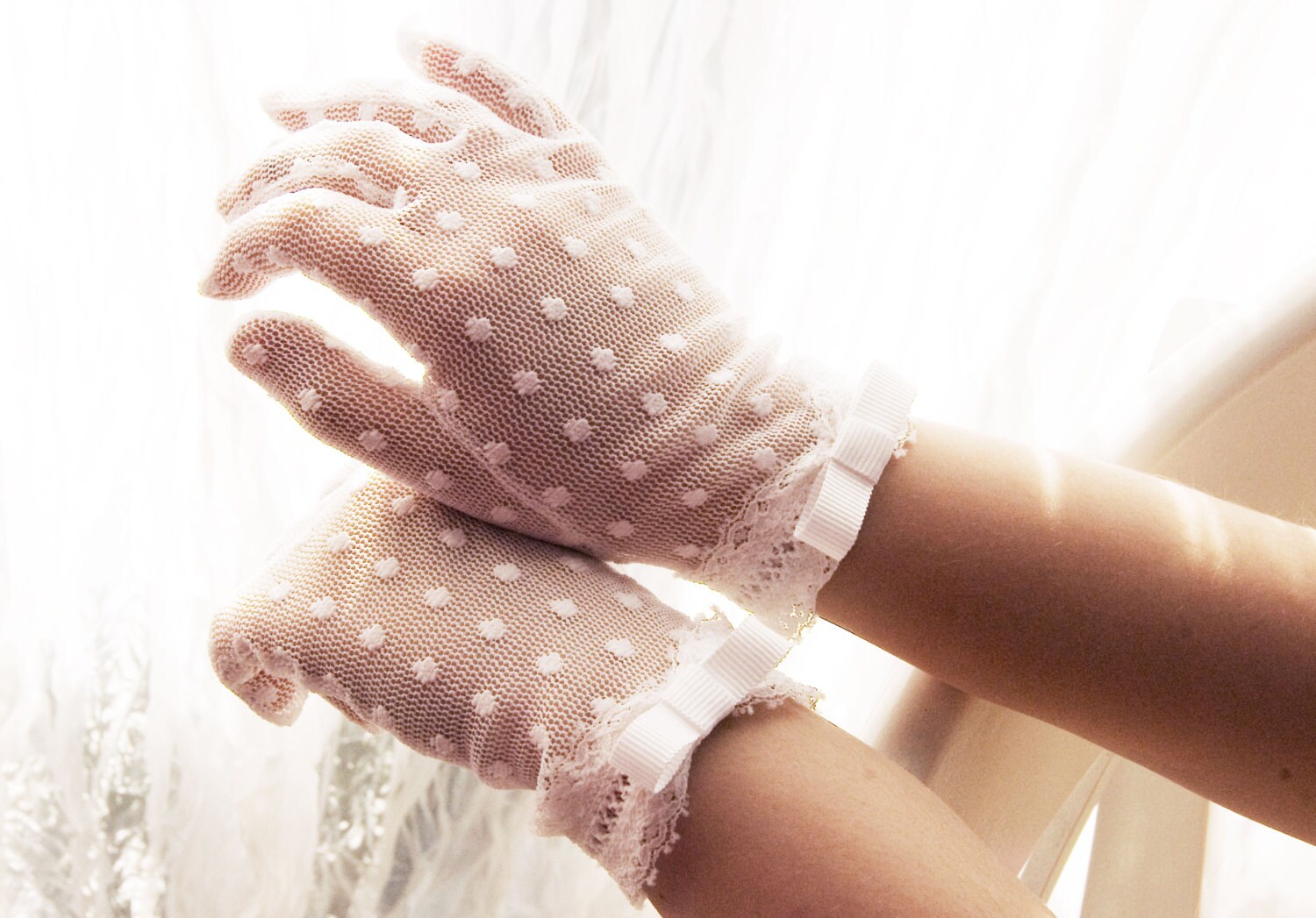 lace communion gloves with bowlace gloves with dots