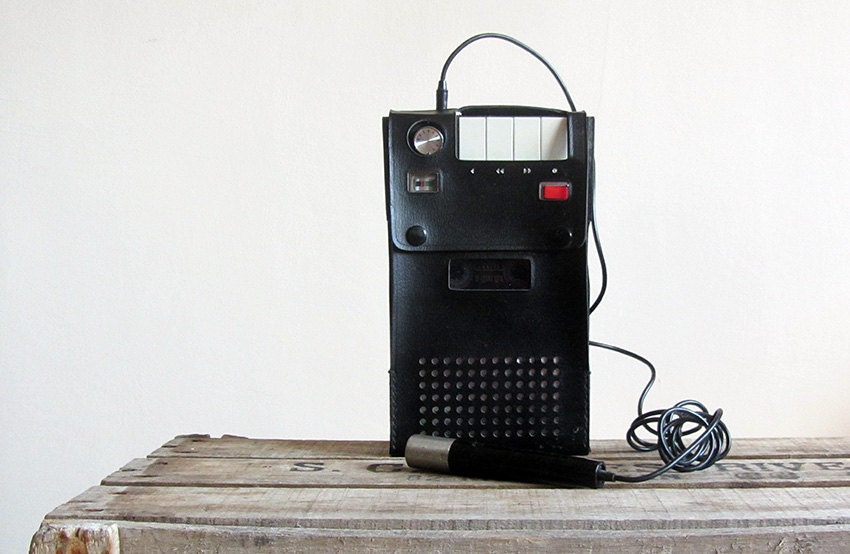 Vintage tape recorder with microphone 70s Sanyo Japanese