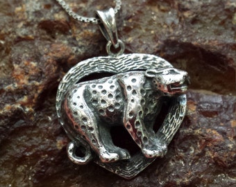 Sterling silver vintage spotted leopard pendant
