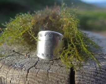 Navajo Sterling Silver Ring. Native american SUNRISE Ring. Native american Jewelry. Handmade Stamped. Silversmith native american.