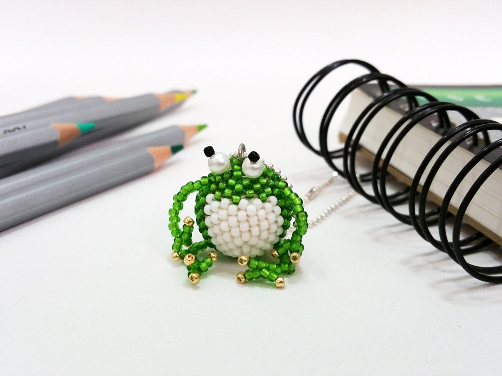 Green beaded frog funny animal cute bag charm frog key-chain