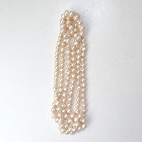 Vintage Cultured Pearl Necklace / Long String of Pearl.