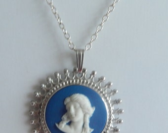 Wedgwood Necklace Silver Blue & White Jasper round Cameo Pendant Hallmarked London 1977 Greek Muse Made in England Boxed Gift for Her