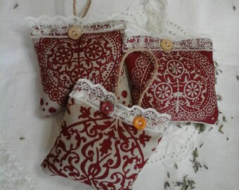 Lavender bags,lavender sachets,lavender drawer scenters,lavender hanger,linen lavender bags,lace lavender bags,lavender,prim lavender bags,