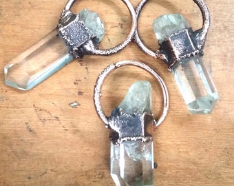 1 Piece Natural Raw Quartz Crystal Pendant, Rough Quartz Electroformed Pendant,Coppar Hoop Pendants,Crystal Point Pendant Women Jewelry