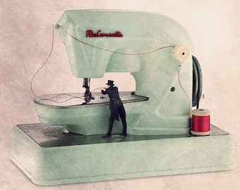 Sewing machine print, Seamstress Gift, sewing machine print, needle threader, gift for seamstress, seamstress art, sewing room decor