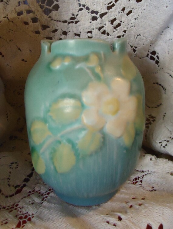 ROSEVILLE Small Vase White Rose bluegreen 4inch 1940s ART
