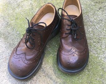 Dr. Martens Vintage Classic Wingtip UK 4 Doc Marten Shoes Made in England Grunge 90s Womens US 6