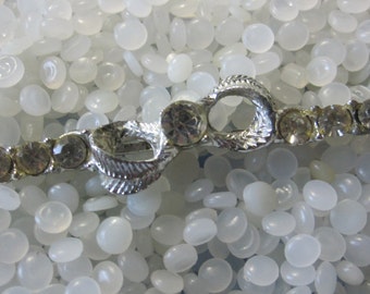 vintage barrette beautiful bow with rhinestones