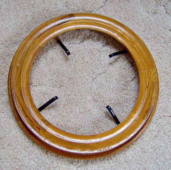 Download Vintage Round Solid Oak Wood Collector Plate Frame Wooden