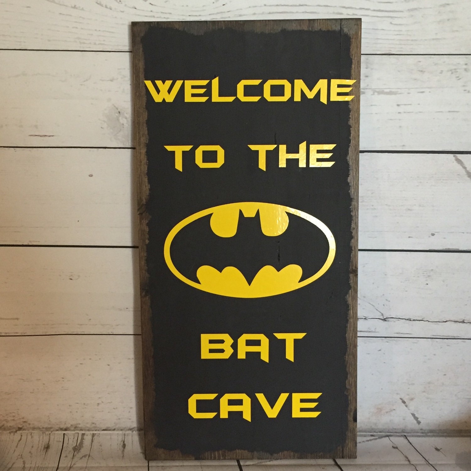 Panneau Métal Batman “Welcome To The Batcave” – Déco Murale Geek, Fan DC Comics