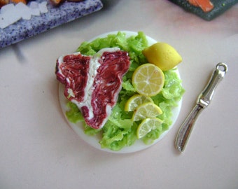 Dollshouse Food 1:12 tray steak Puppenstube Küchen Miniatur, maison de poupées cake sweet