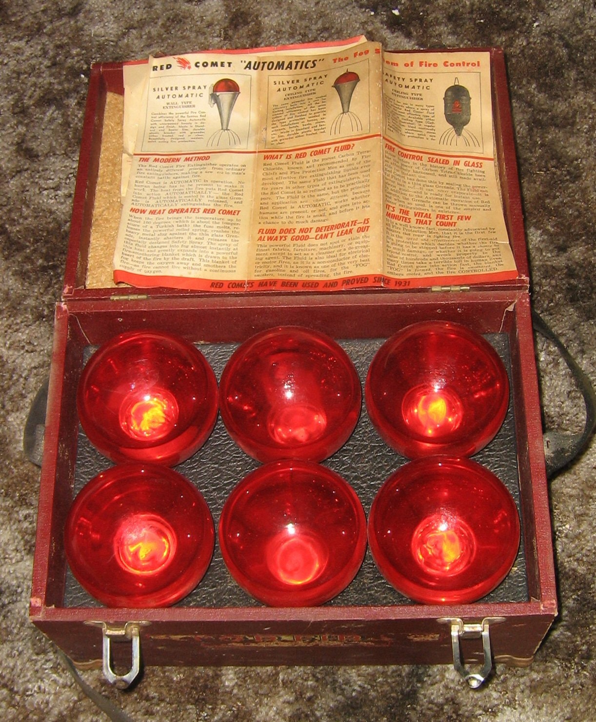 Vintage Red Comet Fire Grenade6 w/Original BoxGlass Ball