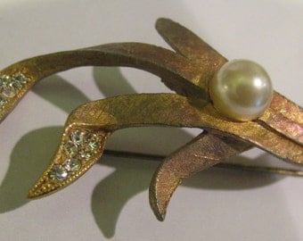 BEST faux pearl art nouveau rhinestone / paste brooch - 2 inches