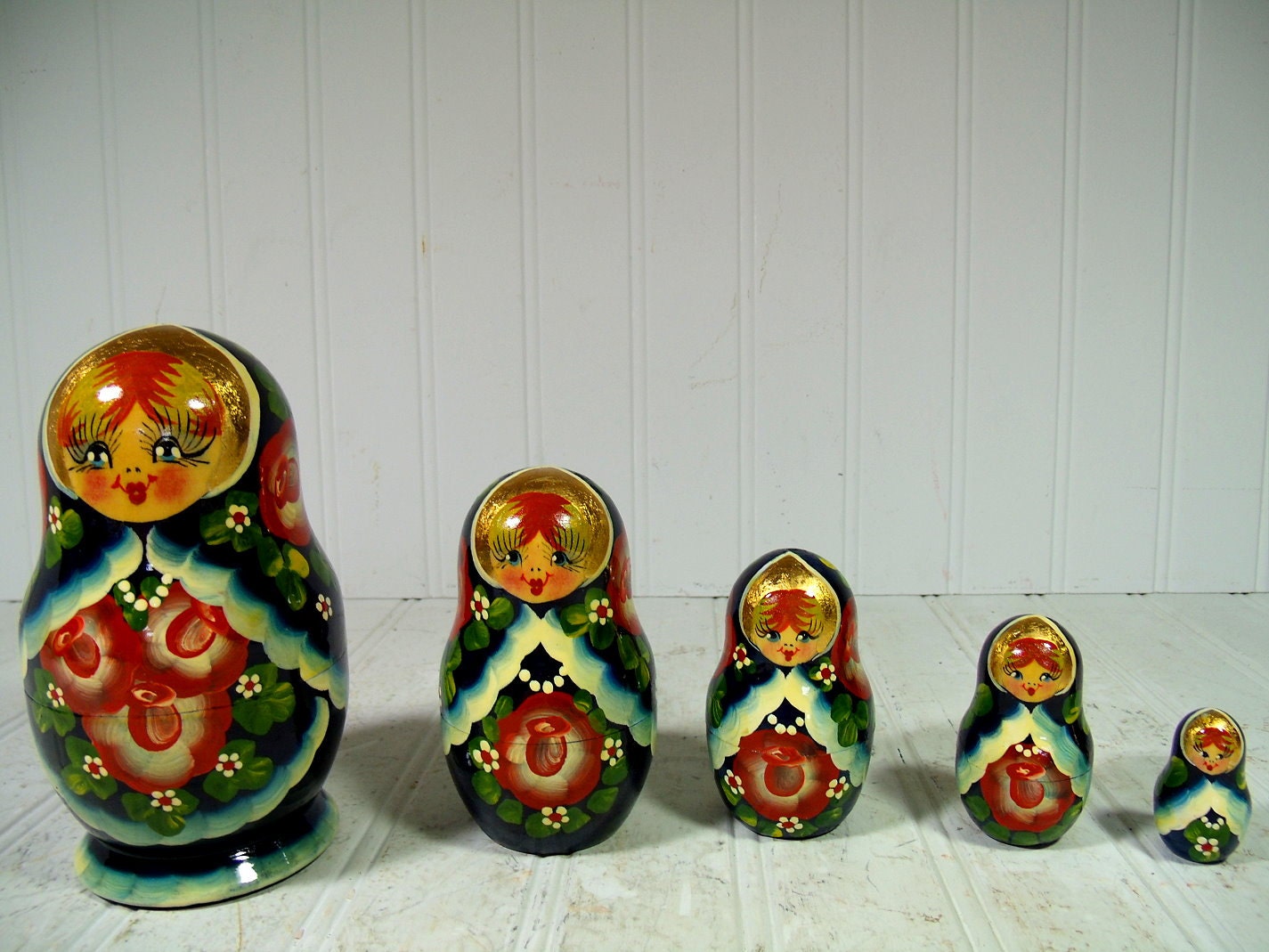 vintage wooden nesting dolls