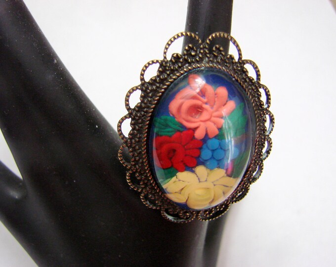 60s Lucite Floral Bubble Ring / Red / Blue / Green / Yellow / Peach / Vintage Jewelry / Jewellery