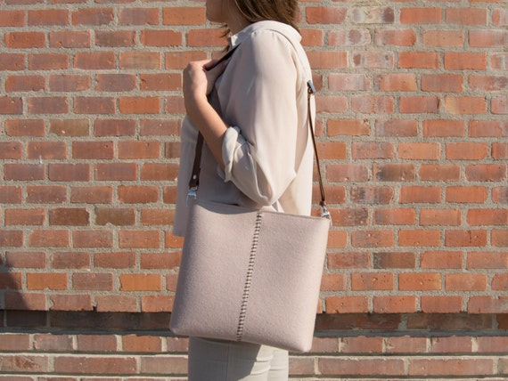 Felt small CROSSBODY BAG with leather strap / crossbody purse / small shoulder bag / felt bag / wool felt / made in Italy