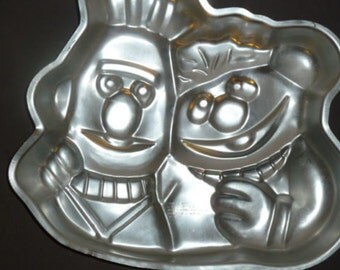 Vintage Wilton Ernie Bert 1977 Wilton aluminum Cake Pan Party 502-7423 Muppets Decorating Mold