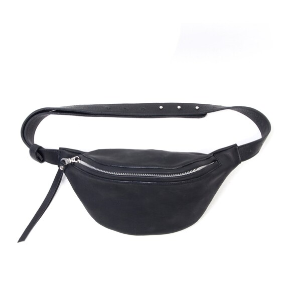 Fanny pack 'SMALL' in BLACK leather by DaphnyRaes on Etsy