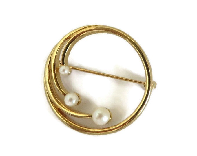 Monet Circle Brooch - Vintage Faux Pearl Gold Tone Circle Pin, Gift idea, Gift Box