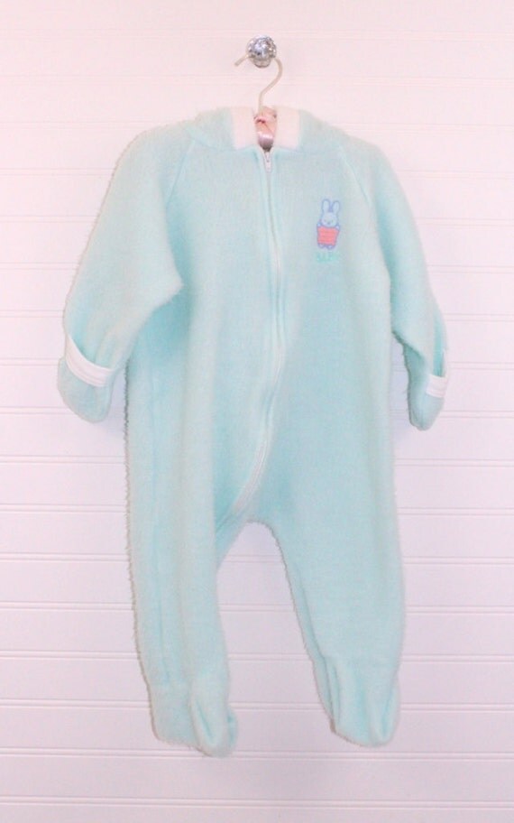 Vintage baby snowsuit, blue with baby bunny detailing, Carters sz 6-12 mo