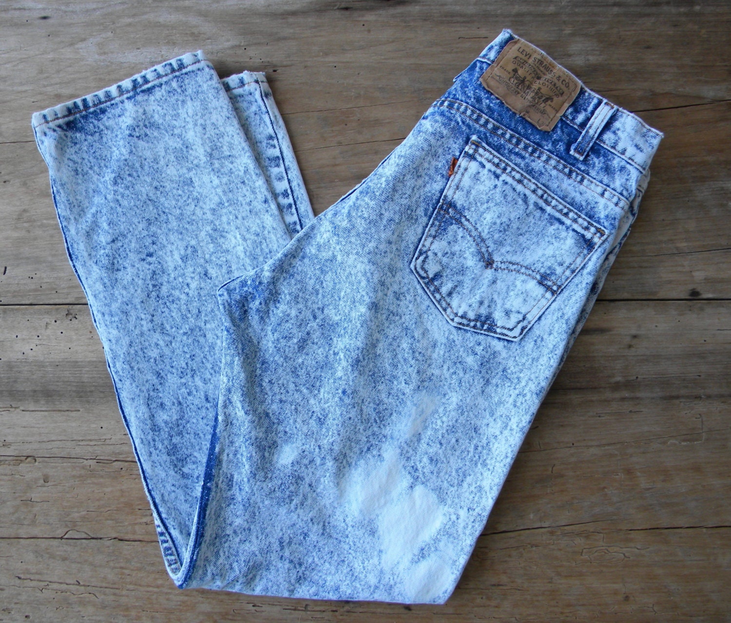 acid wash levis