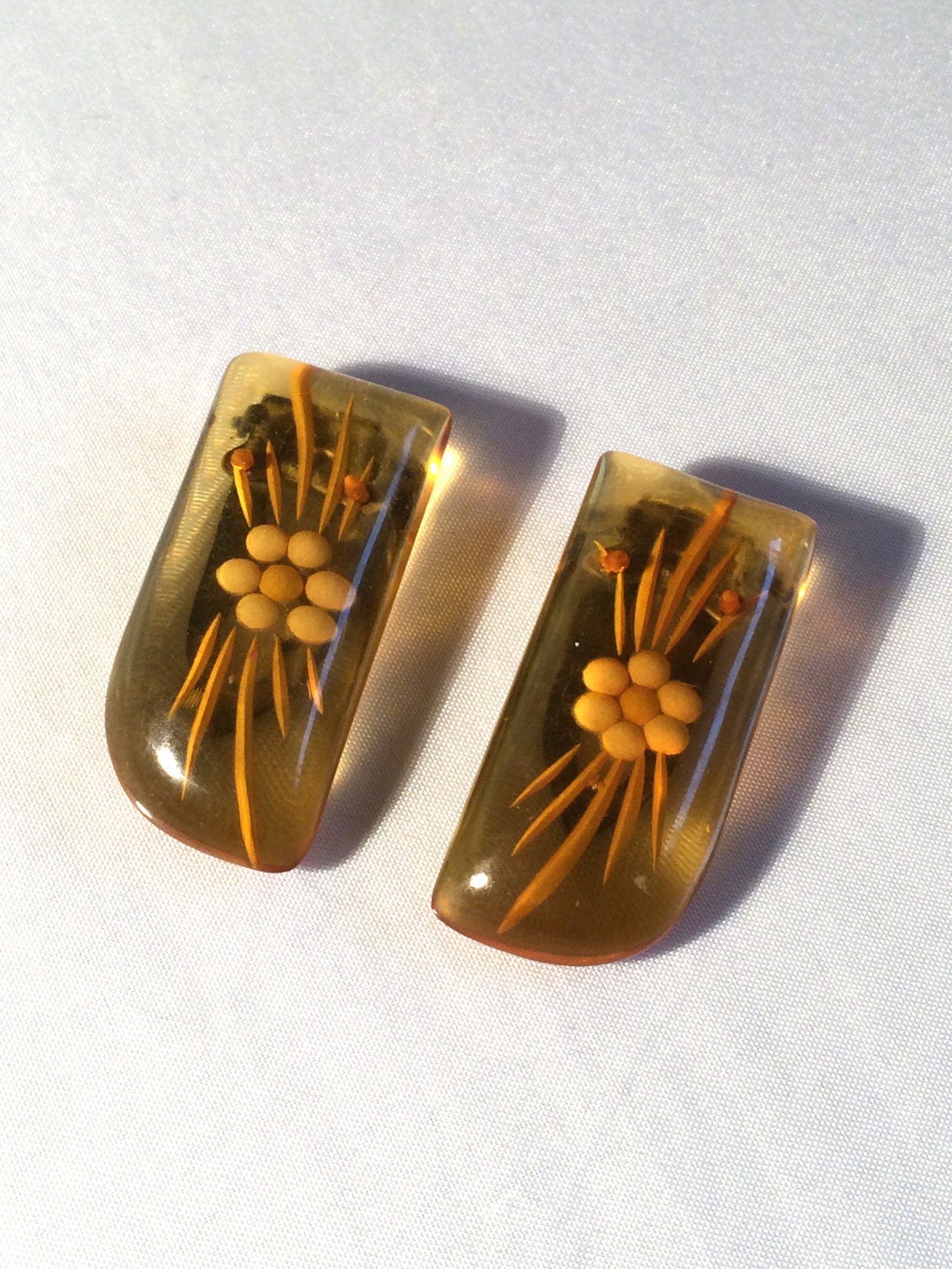 Vintage Bakelite Dress Clips Unrestored by BrighterBakelite